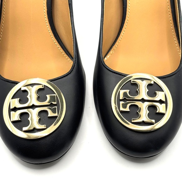 Tory Burch Chelsea Block Heel Pump Black Napa Leather Gold Logo Women's Size 9 - Picture 2 of 8